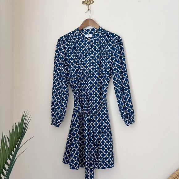 UNTUCKit Dresses & Skirts - UNTUCKit Blue Belted Geometric Print Shirt Dress Sz 10